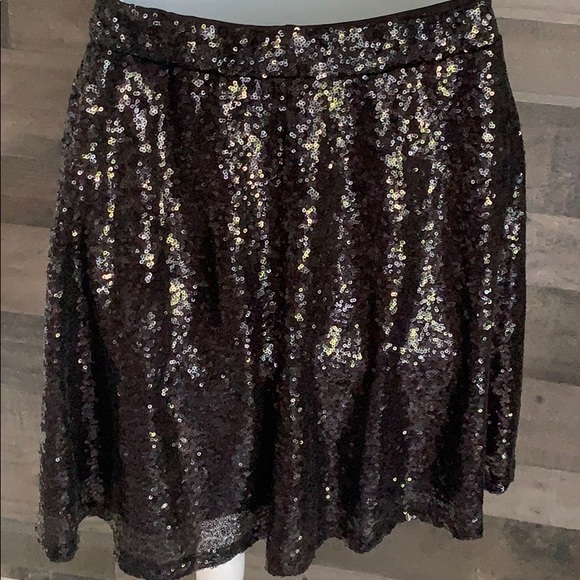 Black Sequined Skirt - Picture 4 of 9